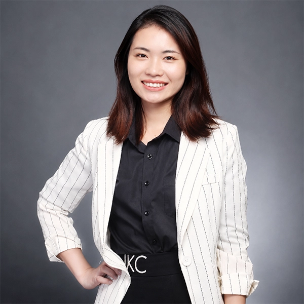 Eva Huang