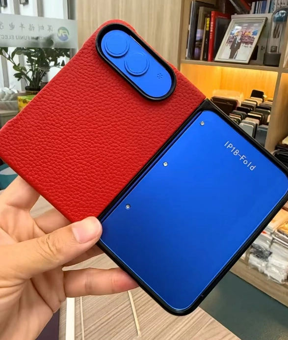 iPhone18 fold phone case